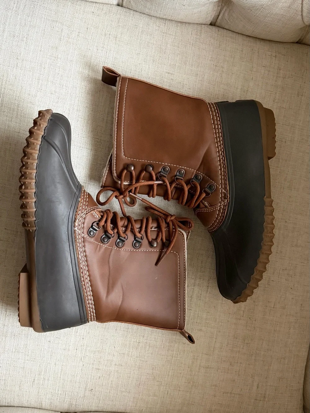 Duck boots